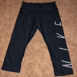 Nike crop leggings